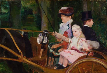 Eine Frau und ein Mädchen fahren